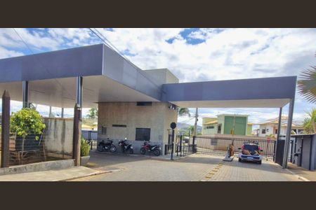 Casa de condomínio à venda com 210m², 3 quartos e 4 vagasFachada