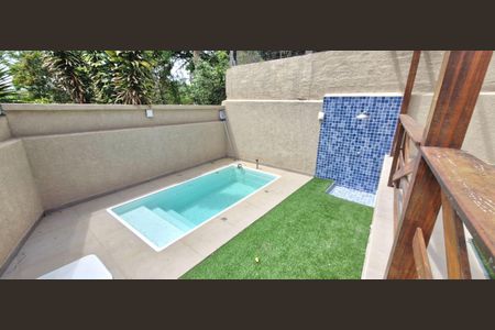 Casa de condomínio à venda com 210m², 3 quartos e 4 vagasÁrea comum