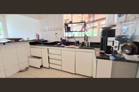 Casa de condomínio à venda com 210m², 3 quartos e 4 vagasCozinha