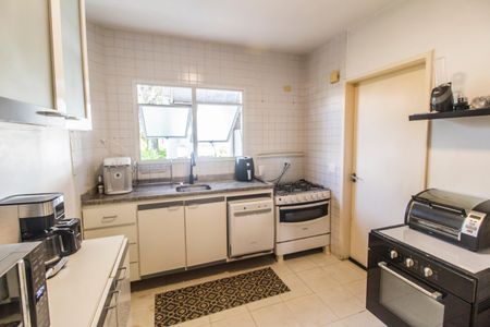 Casa de condomínio para alugar com 180m², 4 quartos e 2 vagasCozinha