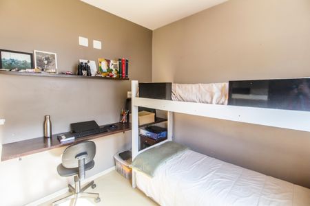 Casa de condomínio para alugar com 180m², 4 quartos e 2 vagasQuarto 3