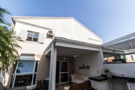 Casa de condomínio para alugar com 180m², 4 quartos e 2 vagasFachada