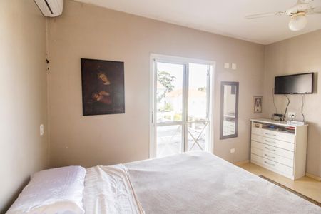 Casa de condomínio para alugar com 180m², 4 quartos e 2 vagasSuíte