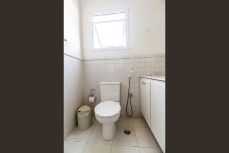 Casa de condomínio para alugar com 180m², 4 quartos e 2 vagasBanheiro da Suíte