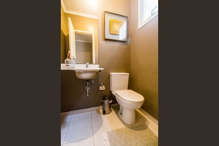 Casa de condomínio para alugar com 180m², 4 quartos e 2 vagasLavabo