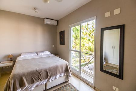 Casa de condomínio para alugar com 180m², 4 quartos e 2 vagasSuíte