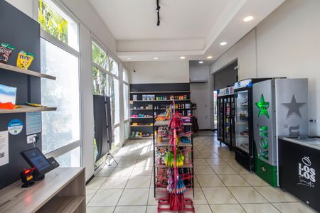 Casa de condomínio para alugar com 180m², 4 quartos e 2 vagasMercado