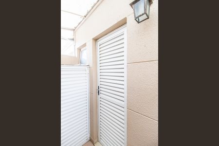 Casa de condomínio para alugar com 180m², 4 quartos e 2 vagasQuarto de Serviço