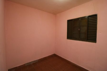 Quarto de casa para alugar com 1 quarto, 70m² em Parque dos Bancarios, São Paulo