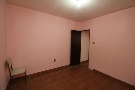 Sala de casa para alugar com 1 quarto, 70m² em Parque dos Bancarios, São Paulo