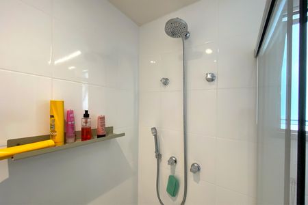 Apartamento à venda com 83m², 3 quartos e 2 vagasBanheiro Social