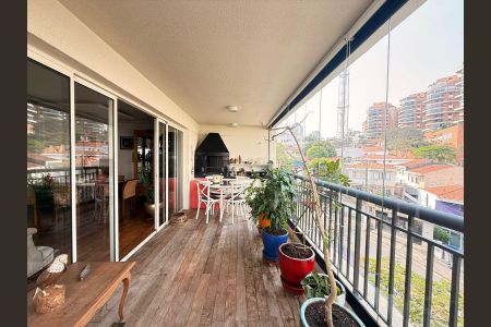 Apartamento à venda com 167m², 3 quartos e 4 vagas