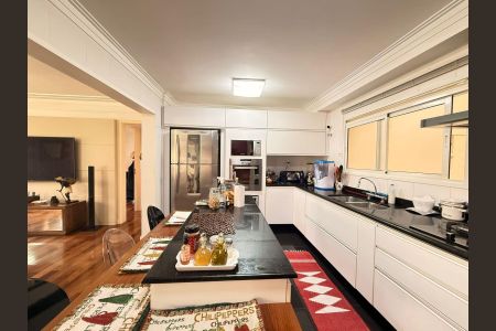 Apartamento à venda com 167m², 3 quartos e 4 vagas