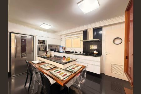 Apartamento à venda com 167m², 3 quartos e 4 vagas