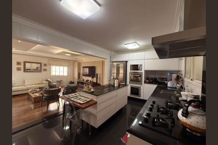 Apartamento à venda com 167m², 3 quartos e 4 vagas