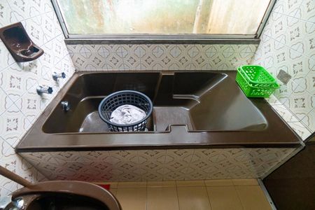 Casa para alugar com 499m², 4 quartos e 6 vagasBanheiro da Suíte 1 Detalhe