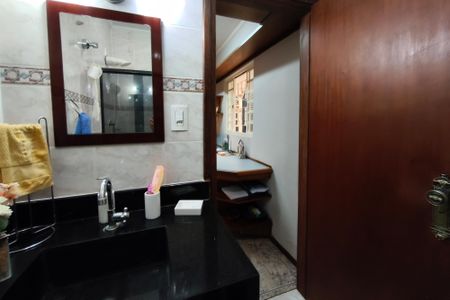 Casa à venda com 305m², 4 quartos e 3 vagasBanheiro