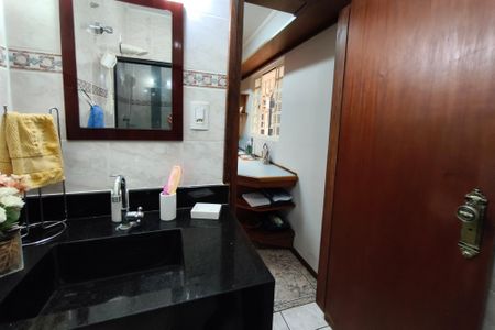 Casa à venda com 305m², 4 quartos e 3 vagasBanheiro