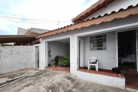 Casa à venda com 305m², 4 quartos e 3 vagasEdicula