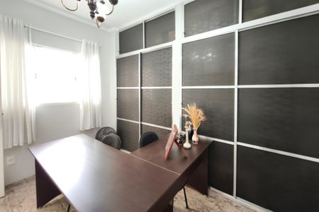 Casa à venda com 305m², 4 quartos e 3 vagasQuarto de Serviço