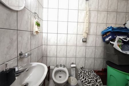 Casa à venda com 305m², 4 quartos e 3 vagasBanheiro de Serviço