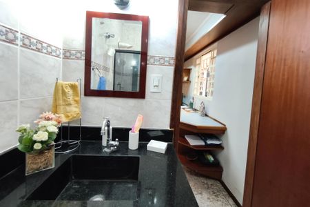 Casa à venda com 305m², 4 quartos e 3 vagasBanheiro