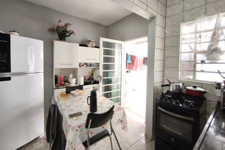 Casa à venda com 305m², 4 quartos e 3 vagasEdicula