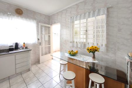 Casa à venda com 305m², 4 quartos e 3 vagasCozinha