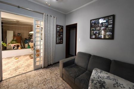 Sala de casa à venda com 4 quartos, 305m² em Vila Teixeira, Campinas