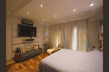 Casa à venda com 585m², 4 quartos e 2 vagas