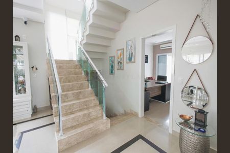 Casa à venda com 585m², 4 quartos e 2 vagas