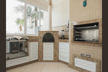 Casa à venda com 585m², 4 quartos e 2 vagas