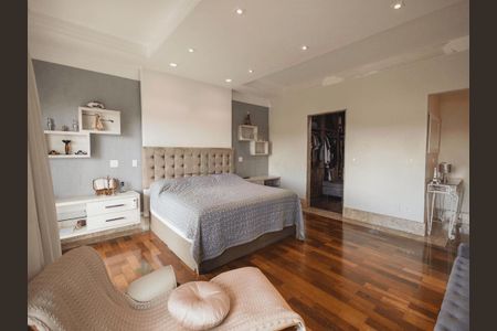 Casa à venda com 585m², 4 quartos e 2 vagas