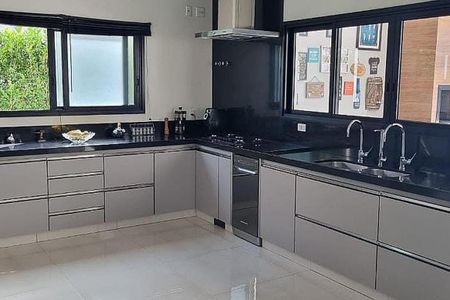 Casa à venda com 4 quartos, 700m² em Marco Leite, Jundiaí