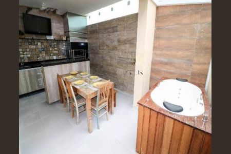 Casa à venda com 104m², 3 quartos e sem vaga