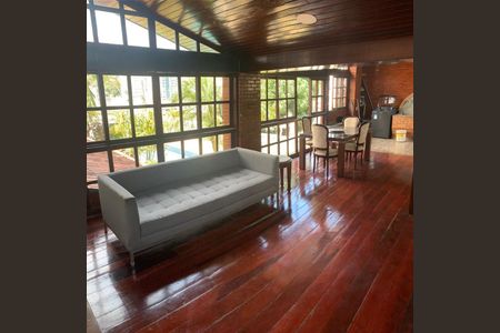 Casa à venda com 5 quartos, 260m² em Icaraí, Niterói