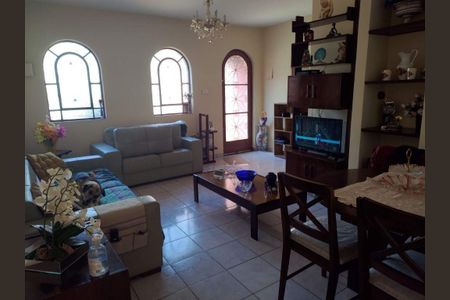 Casa à venda com 2 quartos, 100m² em Campo Belo, São Paulo