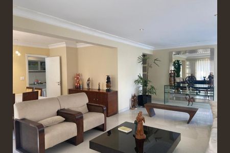 Casa à venda com 681m², 3 quartos e 7 vagasFoto 09