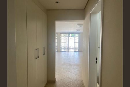 Casa à venda com 681m², 3 quartos e 7 vagasFoto 08