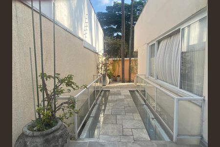 Casa à venda com 681m², 3 quartos e 7 vagasFoto 05