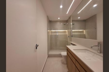 Apartamento à venda com 263m², 4 quartos e 1 vagaBanheiro da suíte 1