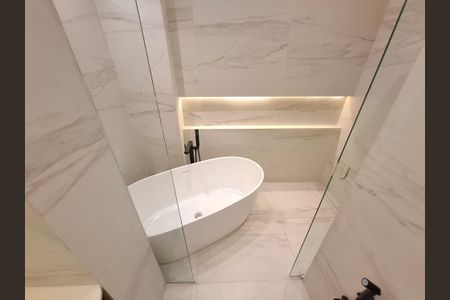 Apartamento à venda com 263m², 4 quartos e 1 vagaBanheiro da suíte 3