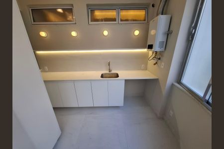 Apartamento à venda com 263m², 4 quartos e 1 vagaÁrea de serviço