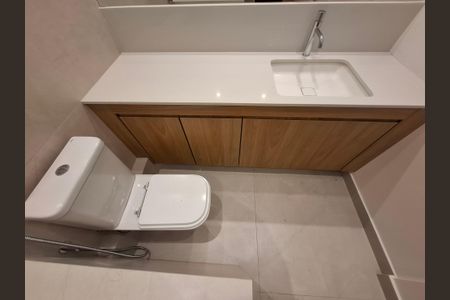 Apartamento à venda com 263m², 4 quartos e 1 vagaBanheiro da suíte 2