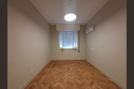 Apartamento à venda com 263m², 4 quartos e 1 vagaSuíte 2