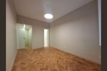 Apartamento à venda com 263m², 4 quartos e 1 vagaSuíte 2