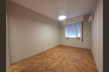 Apartamento à venda com 263m², 4 quartos e 1 vagaSuíte 2