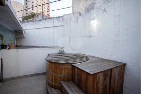 Casa à venda com 3 quartos, 240m² em Chora Menino, São Paulo