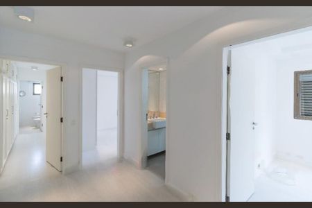 Apartamento à venda com 189m², 3 quartos e 4 vagas