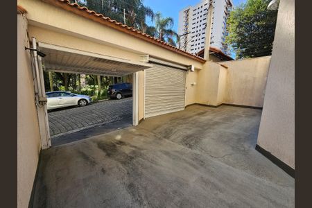 Casa à venda com 174m², 4 quartos e 6 vagas
